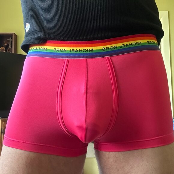 NWT authentic MICHAEL KORS Fuchsia PERFORMANCE Poly TRUNKS Size M - Picture 5 of 6